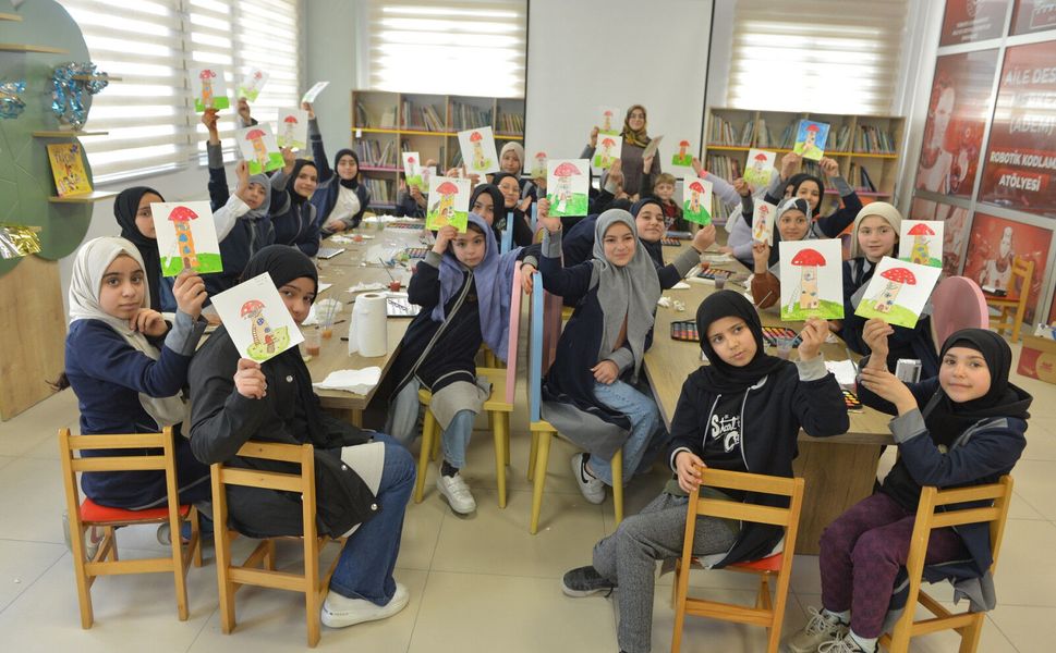 Büyükşehir’in Kütüphane Haftası Kutlama Programı Çocuklar İçin Özel Bir Etkinlikle Başladı