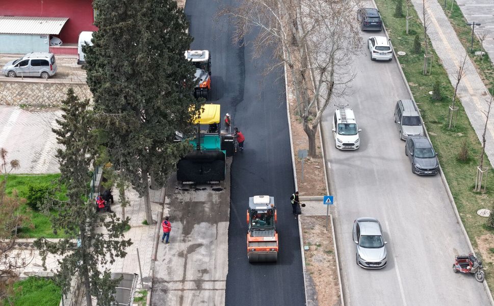 Büyükşehir, Kuddusi Baba Bulvarı’nda Asfalt Çalışmasını Sürdürüyor