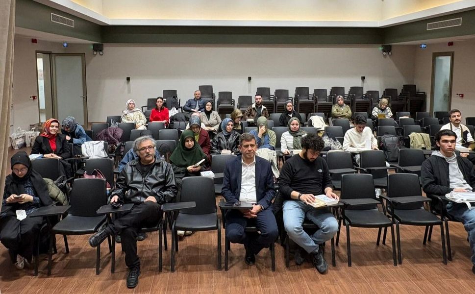 Edebiyat Şehrinde Sanat Konuşuldu