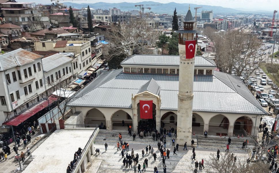 Asırlık Miras Yeniden Ayağa Kalktı: Ulu Camii ve Boğazkesen Camii İbadete Açıldı