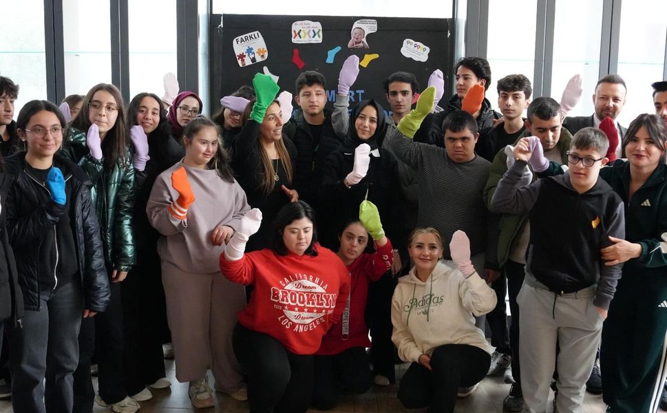 ONİKİŞUBAT’TA SEVGİ KAZANDI