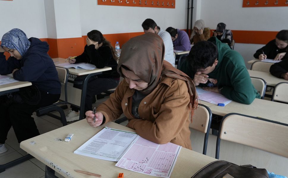 Gençler Gerçek Sınav Atmosferini Büyükşehir’in Denemeleriyle Yaşıyor