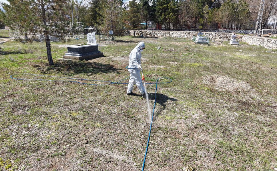 Büyükşehir, Mezarlıklarda Kapsamlı Yenileme Başlattı