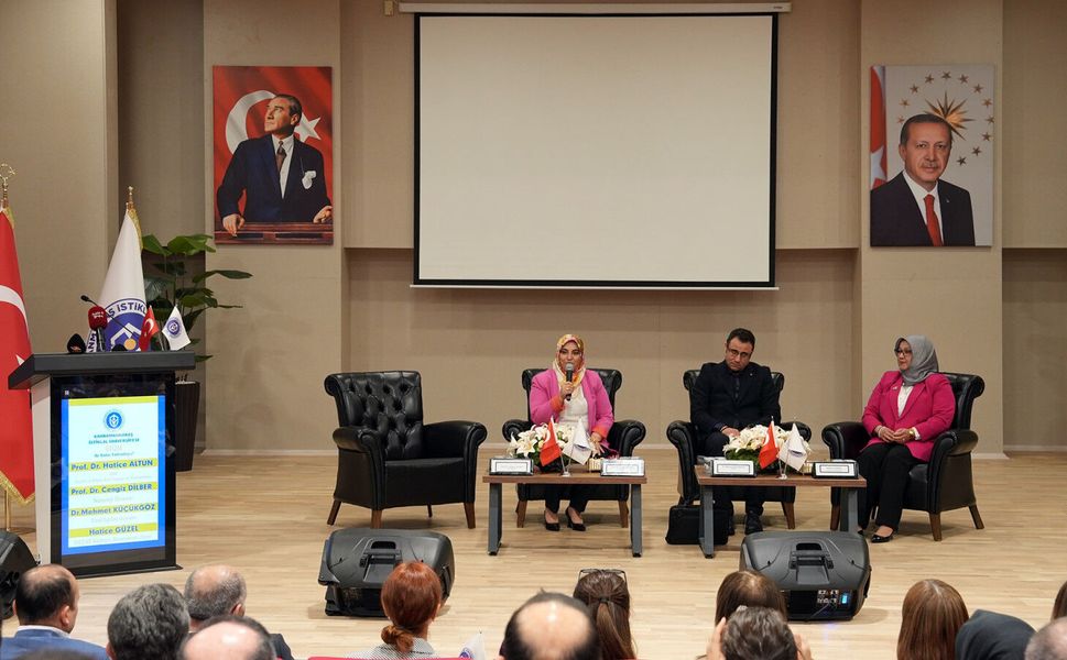 Uzman İsimler Otizmi Tüm Yönleriyle Ele Aldı