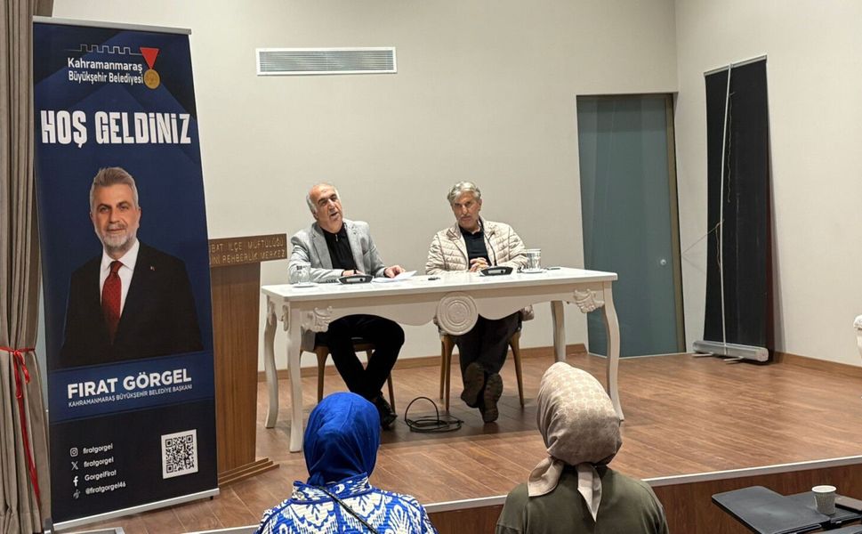 Büyükşehir’in Yazarlık Akademisinde “Eleştirinin Eleştirisi” Konuşuldu