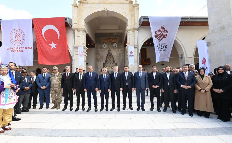 Tarihi Ulu Camii, Cumhurbaşkanı Erdoğan’ın Canlı Bağlantıyla Katıldığı Törenle İbadete Açıldı
