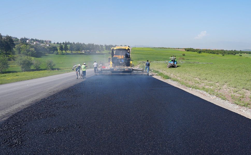 Elmalar – Çokyaşar Yolu Sıcak Asfalt ile Kaplanıyor