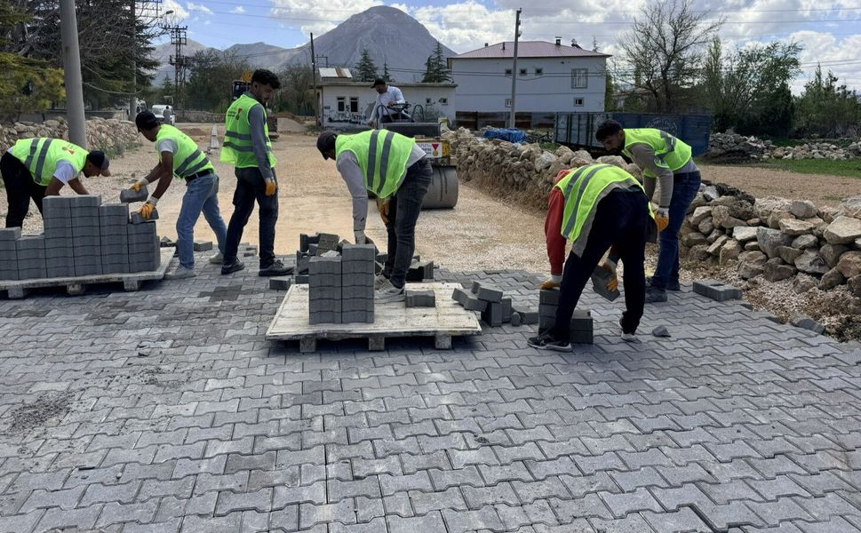 Elbistan’da İğde Mahallesi’nin Yolları Yenileniyor