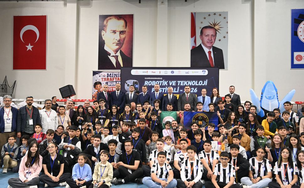 Teknoloji Tutkunu Gençler Robotik Festivalinde Buluştu