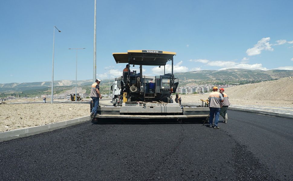 Büyükşehir, Şehir Tarihinin En Büyük Asfalt Hamlesine Start Verdi