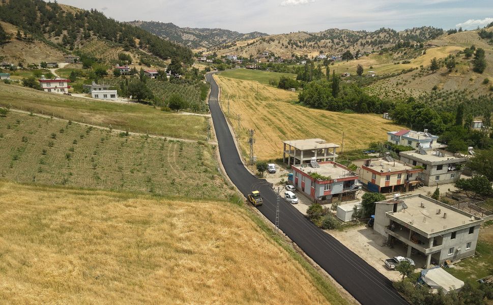 Büyükşehir’den Yeni Haftada 17 Noktada Asfalt Mesaisi