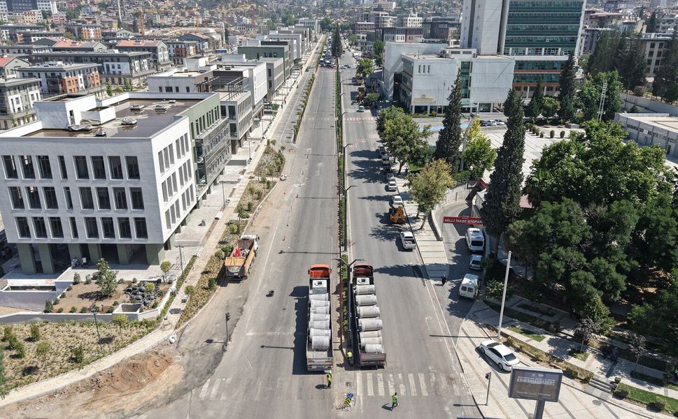 Sürücülerin Dikkatine! Azerbaycan Bulvarı’nda Altyapı Çalışması Başladı