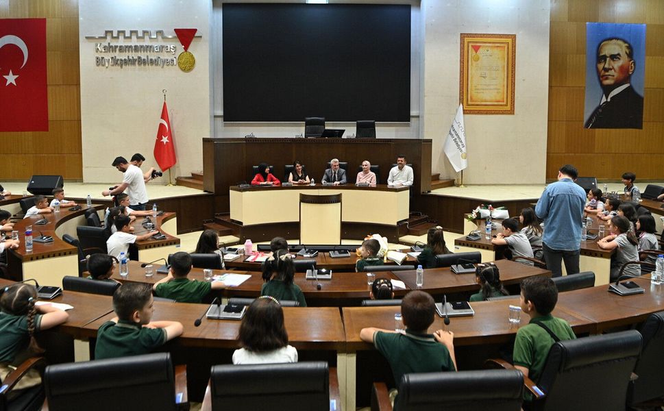 Başkan Görgel, Minik Öğrencileri Ağırladı
