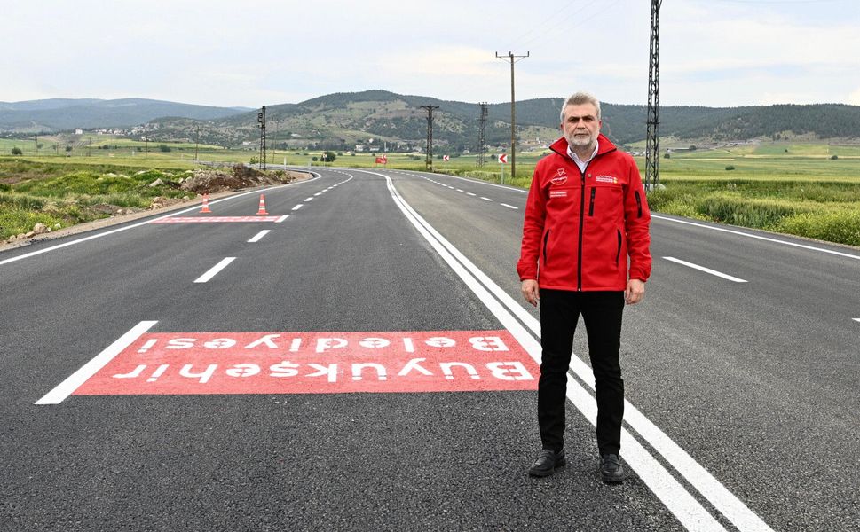 Şehir Tarihinin En Büyük Asfalt Seferberliği Tüm Hızıyla Sürüyor