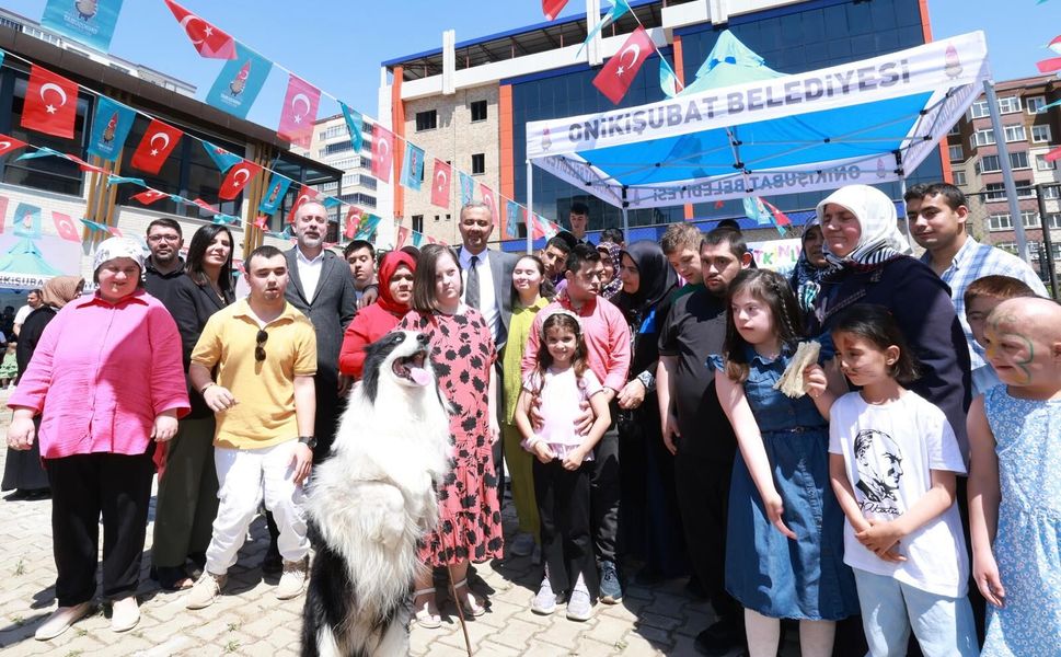 ÖZEL ÇOCUKLAR, GÖNÜLLERİNCE EĞLENDİ