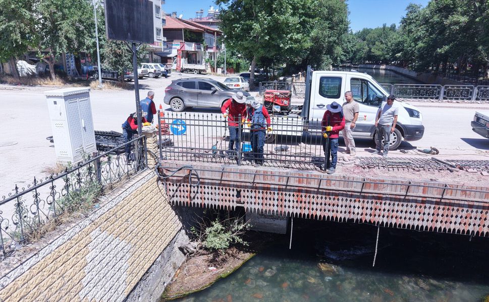 Elbistan’daki Köprüler Büyükşehir’in Dokunuşuyla Yenileniyor