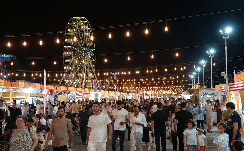 GELENEKSEL AĞUSTOS FUARI ESNAFIN YÜZÜNÜ GÜLDÜRDÜ