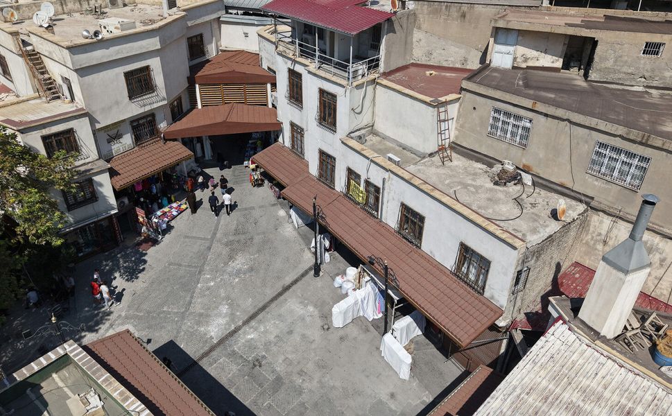 SARAÇHANE MEYDANI’NA TARİHLE UYUMLU DÜZENLEME