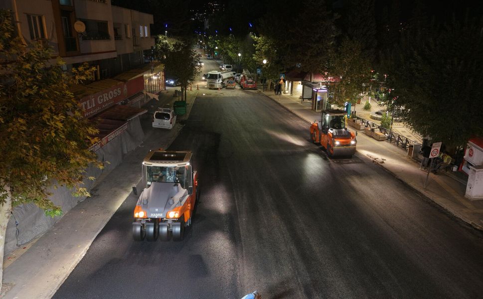 BAYAZITLI BULVARI’NDA KAPSAMLI DÖNÜŞÜM SÜRÜYOR