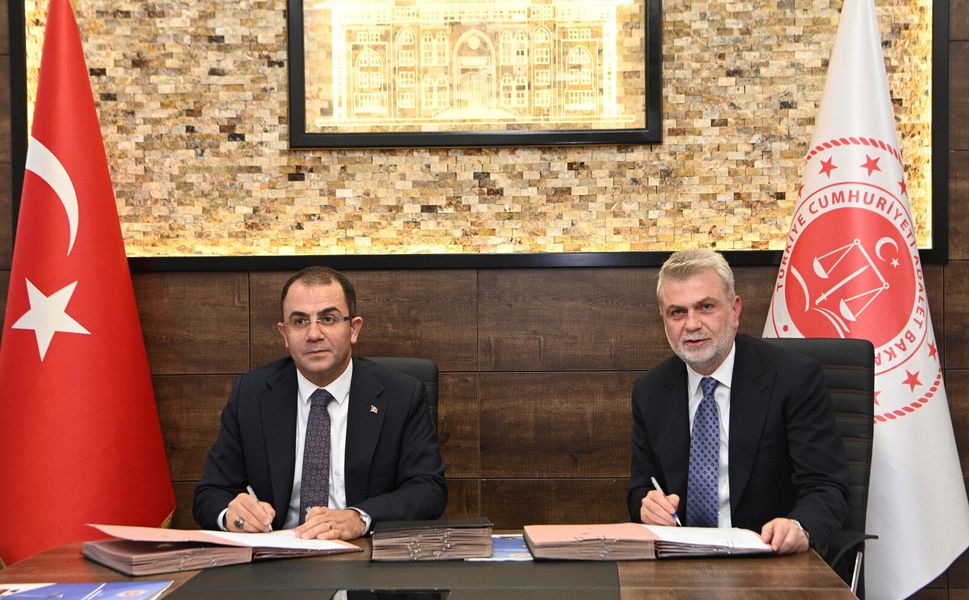 HÜKÜMLÜLERİN TOPLUMA KAZANDIRILMASINA YÖNELİK ÖRNEK PROJEDE İMZALAR ATILDI