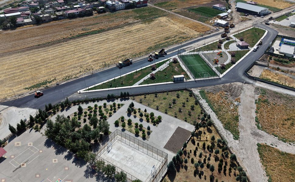 BÜYÜKŞEHİR, DULKADİROĞLU’NDA ASFALT MESAİSİNİ SÜRDÜRÜYOR