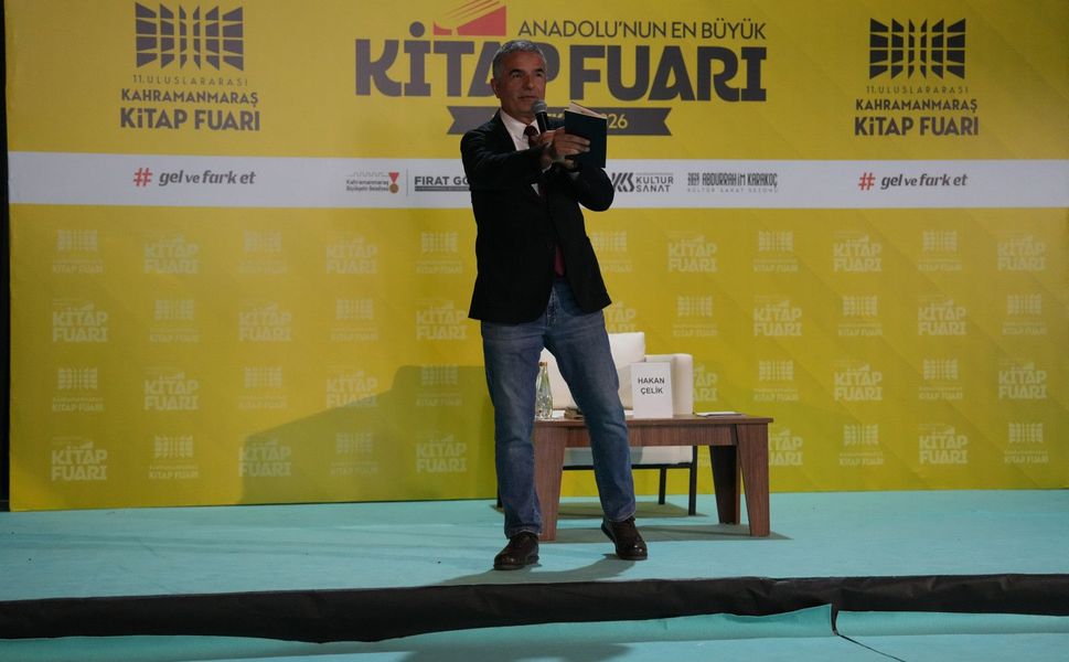 USTA GAZETECİ HAKAN ÇELİK, KİTAP FUARI’NDA GENÇLERE SESLENDİ