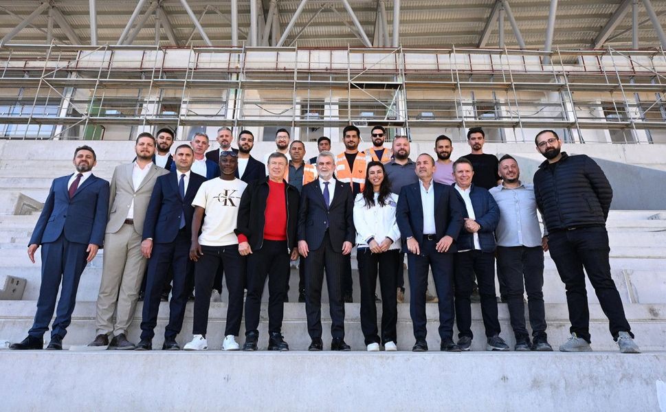 KAHRAMANMARAŞ STADYUMU’NA TÜRK FUTBOLUNUN EFSANELERİNDEN TAM NOT