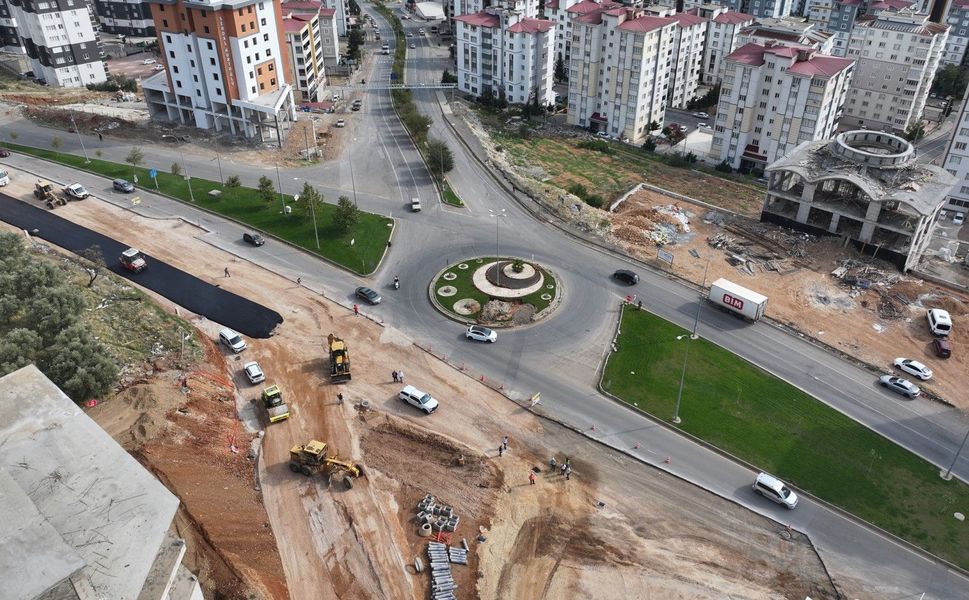 TÖMEK KAVŞAĞI YENİ GÖRÜNÜMÜNE KAVUŞUYOR