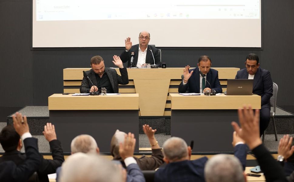 AKP’Lİ AKPINAR’IN İLK MECLİSİ