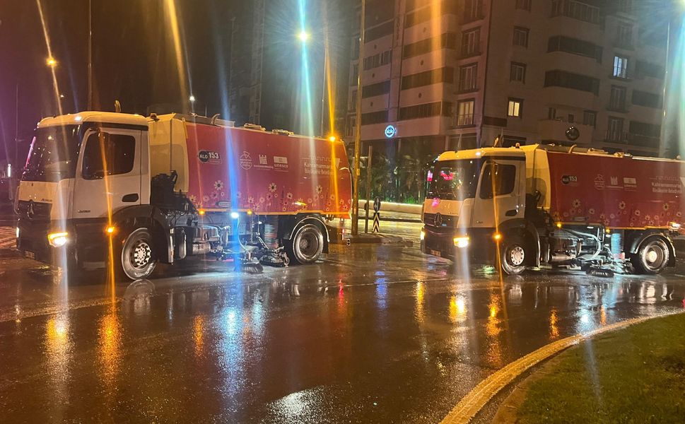BÜYÜKŞEHİR’DEN TÜM BİRİMLERİYLE ŞİDDETLİ YAĞIŞA KARŞI SEFERBERLİK