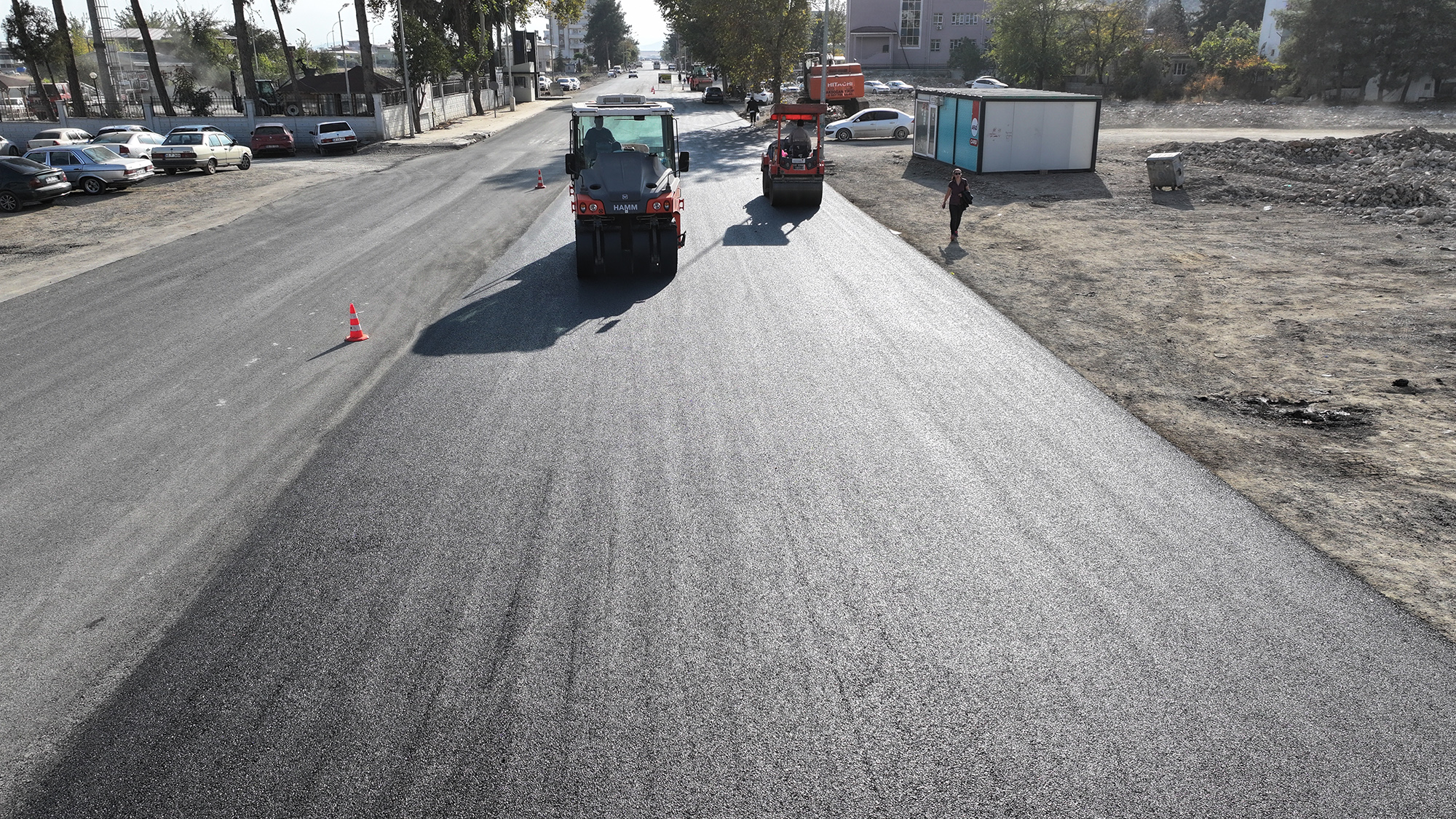 Mahir Ünal Caddesi (4)