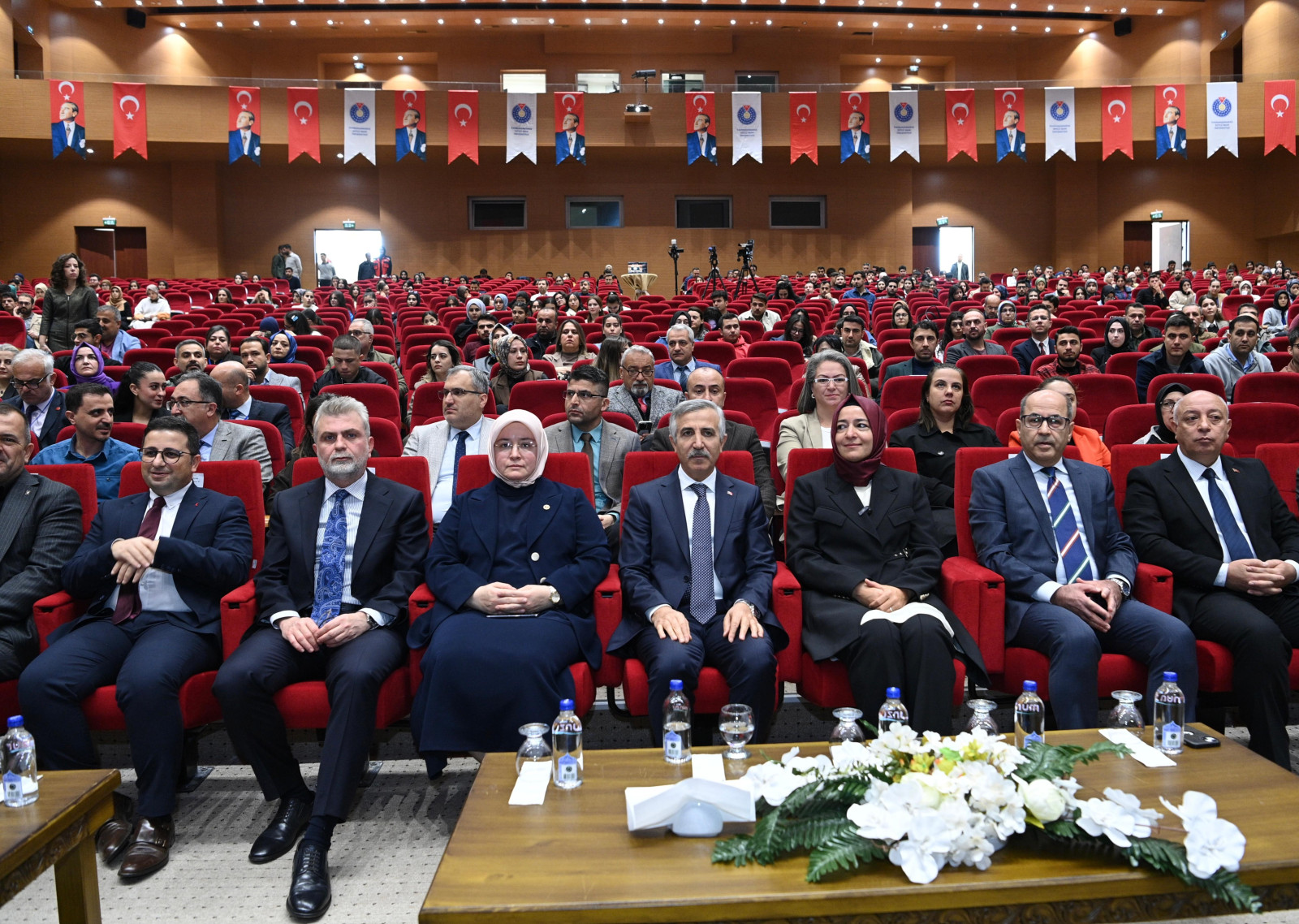 Sosyal Ve Beseri Bilimler Akademisi 4