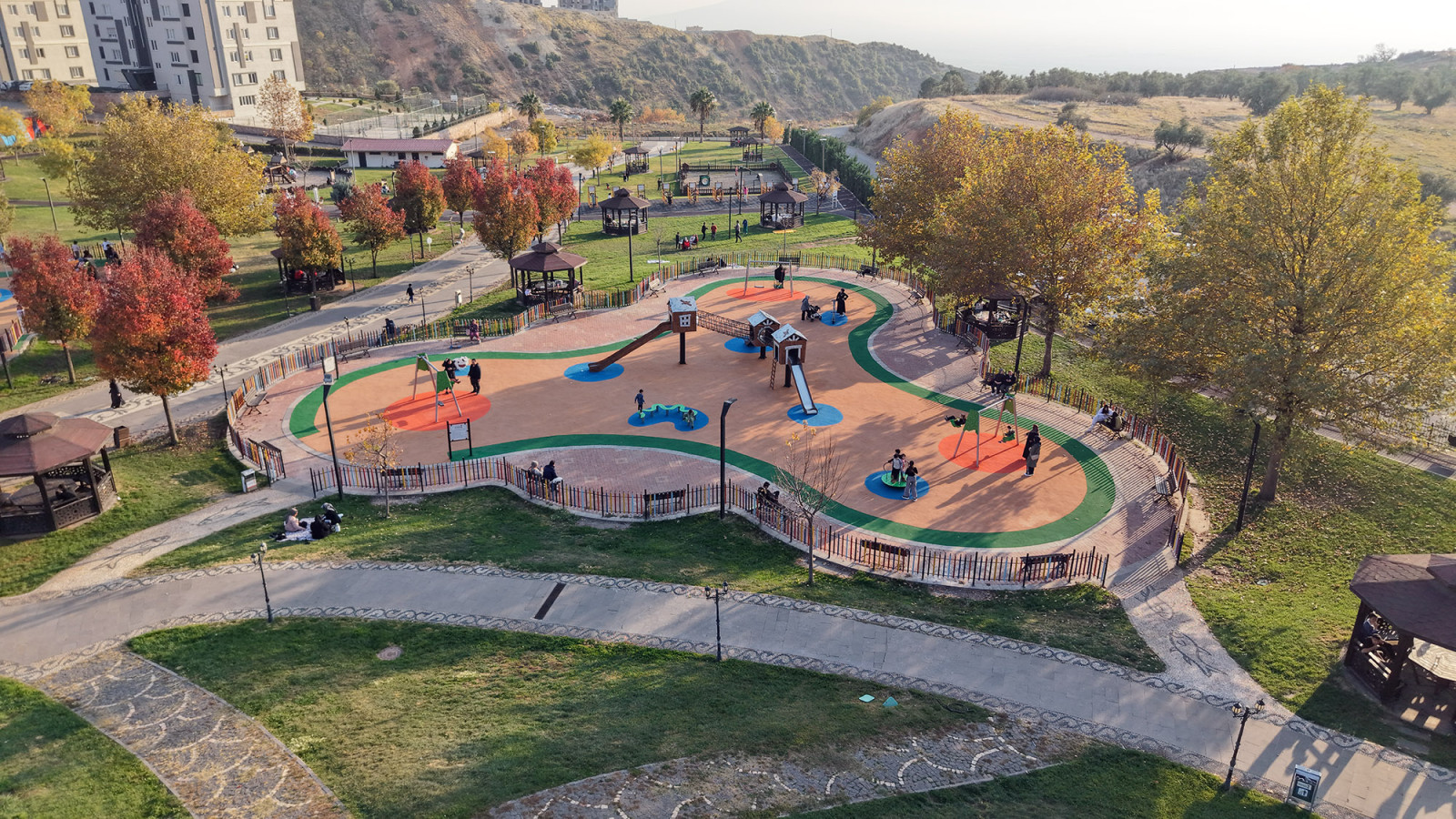 Aliya Izzetbegovic Millet Bahcesi 1