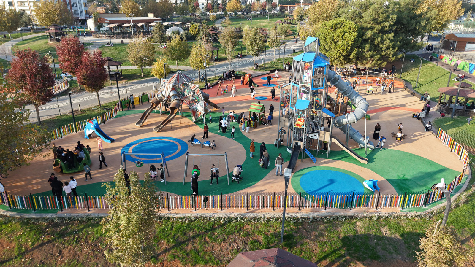 Aliya Izzetbegovic Millet Bahcesi 4