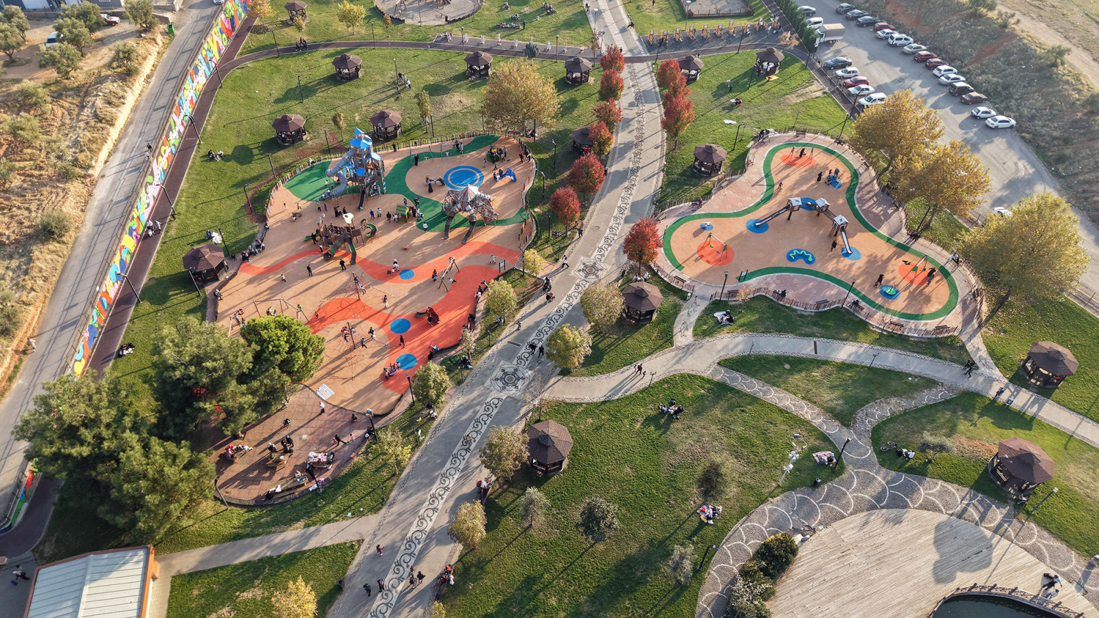 Aliya Izzetbegovic Millet Bahcesi 6