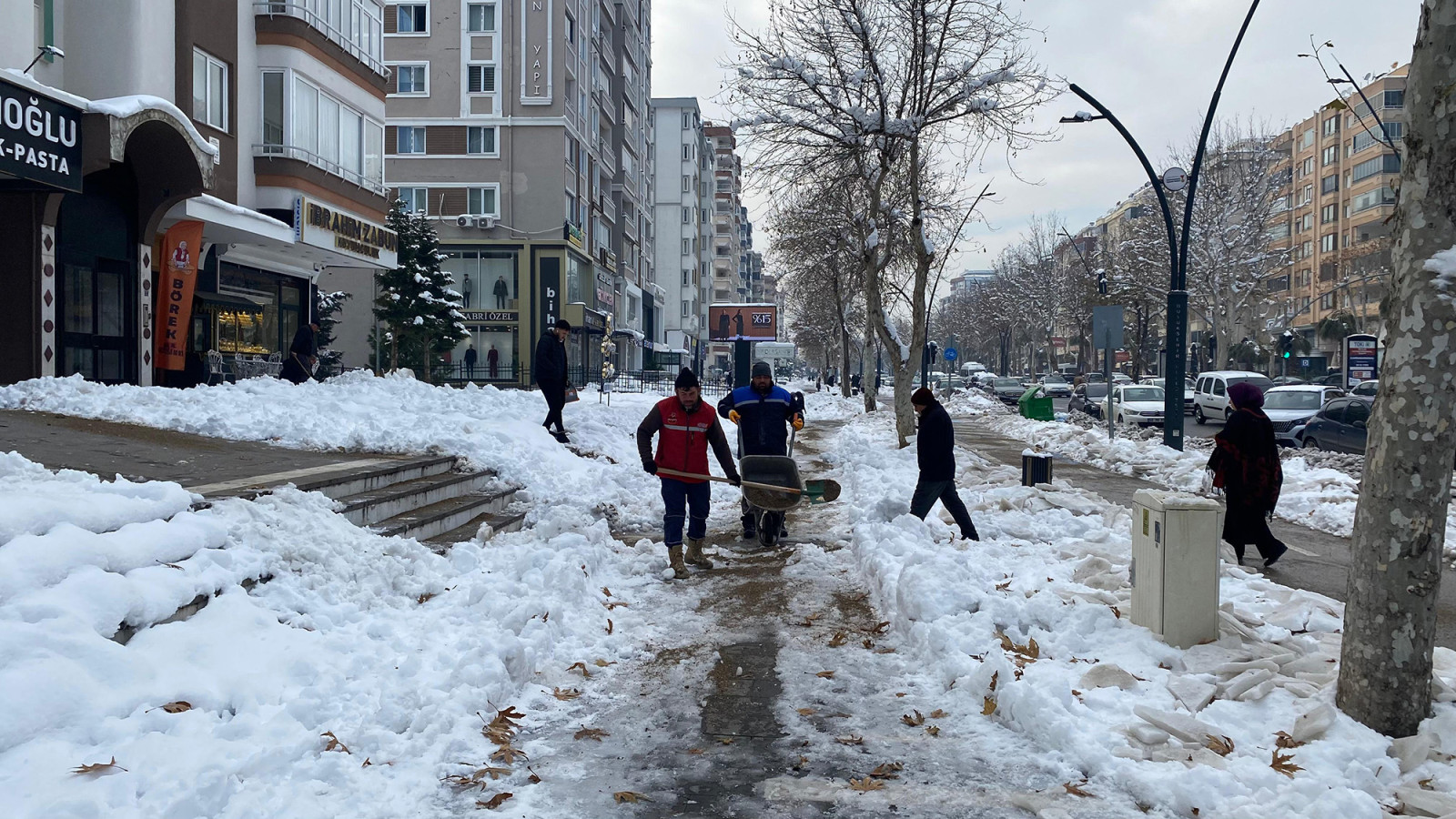 Büyükşehir’den Yaya Güvenliği İçin Kesintisiz Mesai