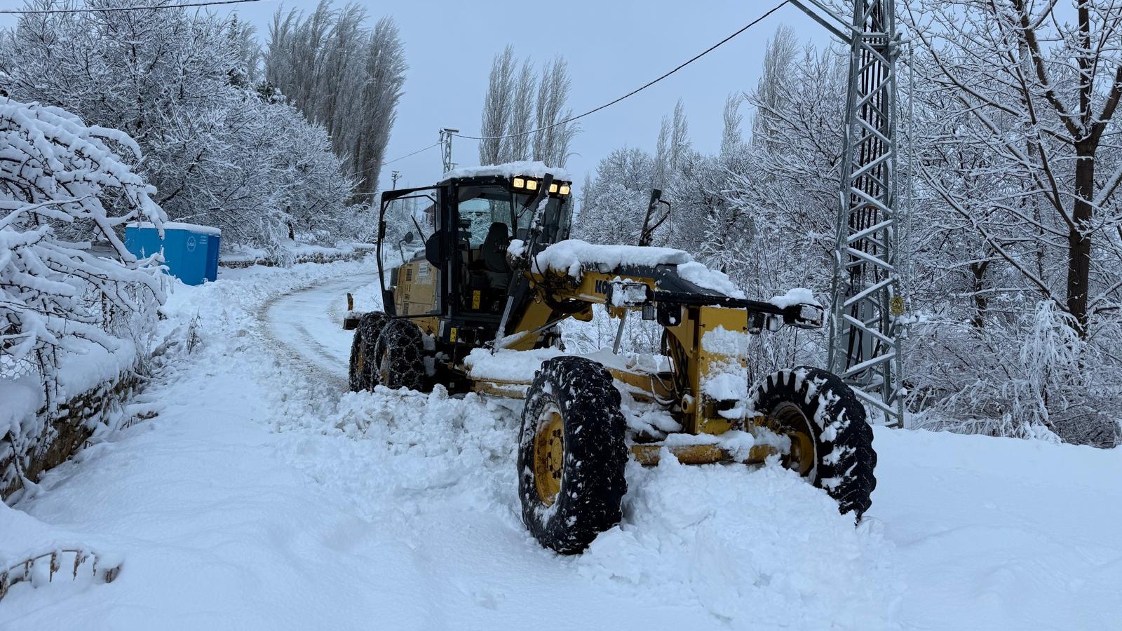 Büyükşehir, Şehirde Kar Mesaisini Sürdürüyor