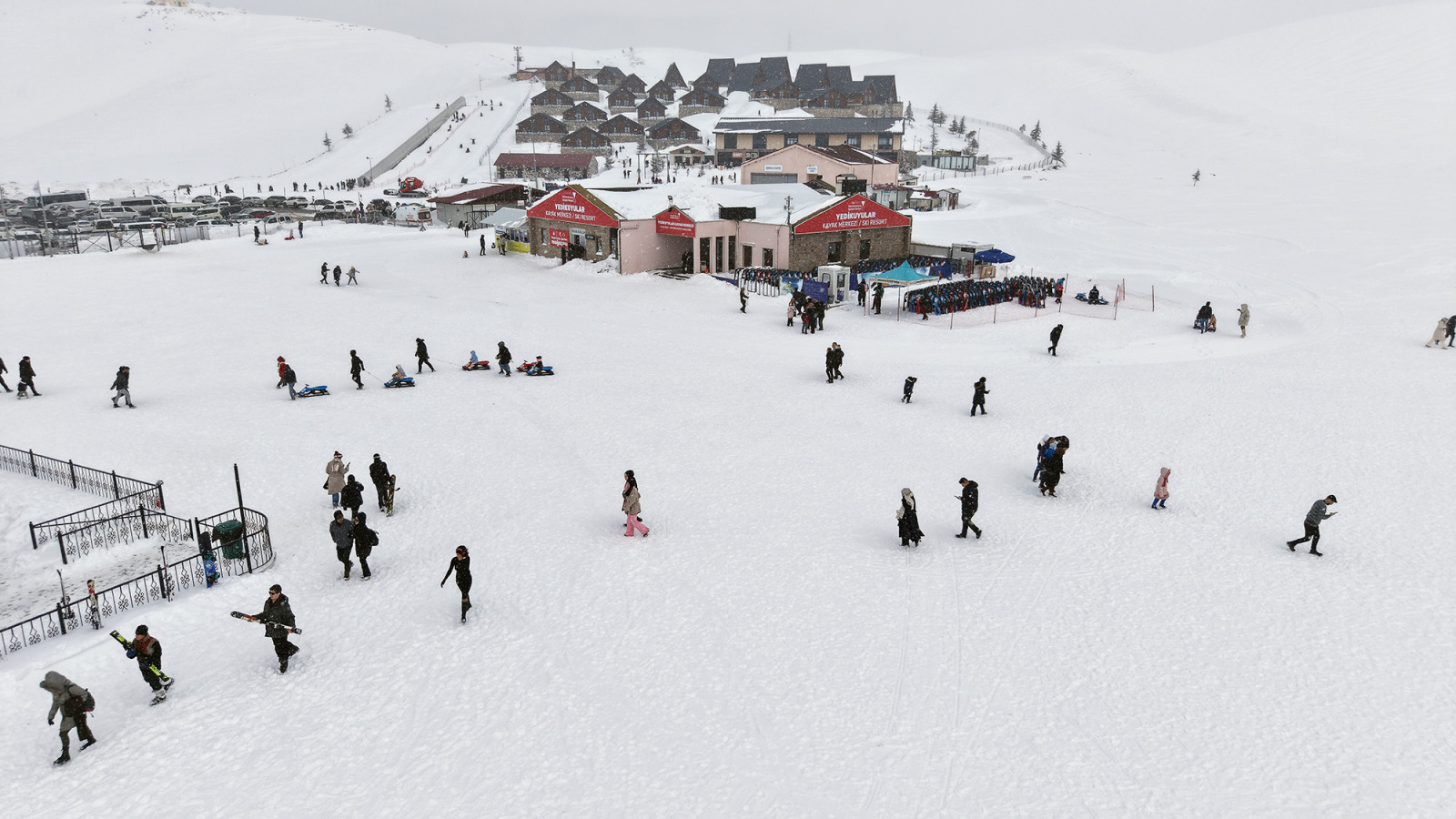 Akdeniz’in Kayak Merkezi Yedikuyular’a Yoğun İlgi
