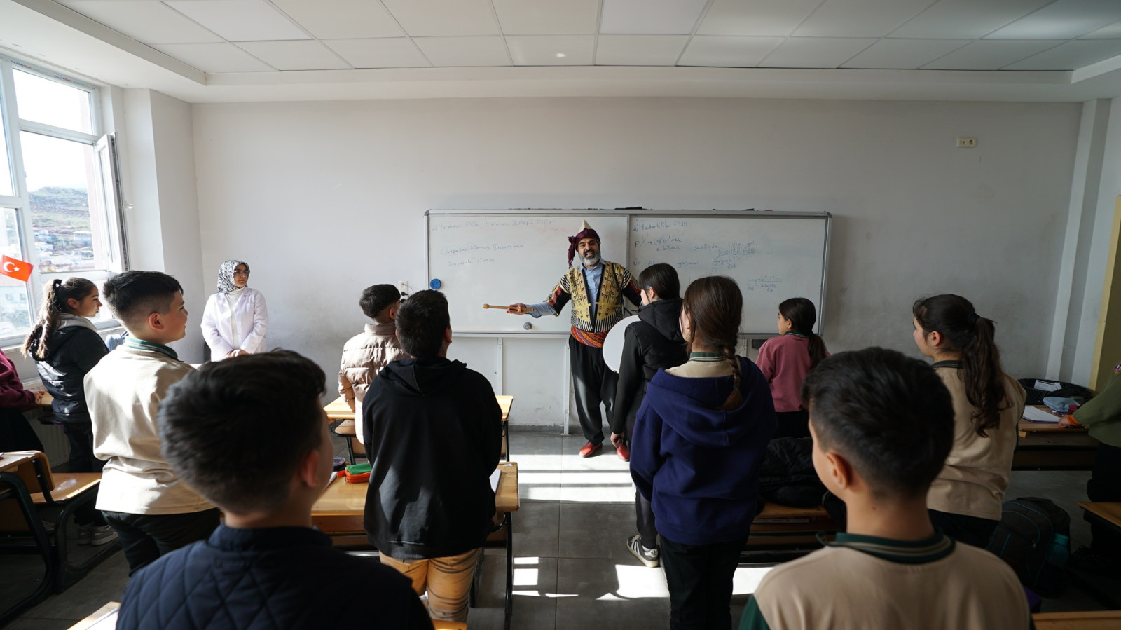 Cat Kapi Tiyatro Gosterisi 8