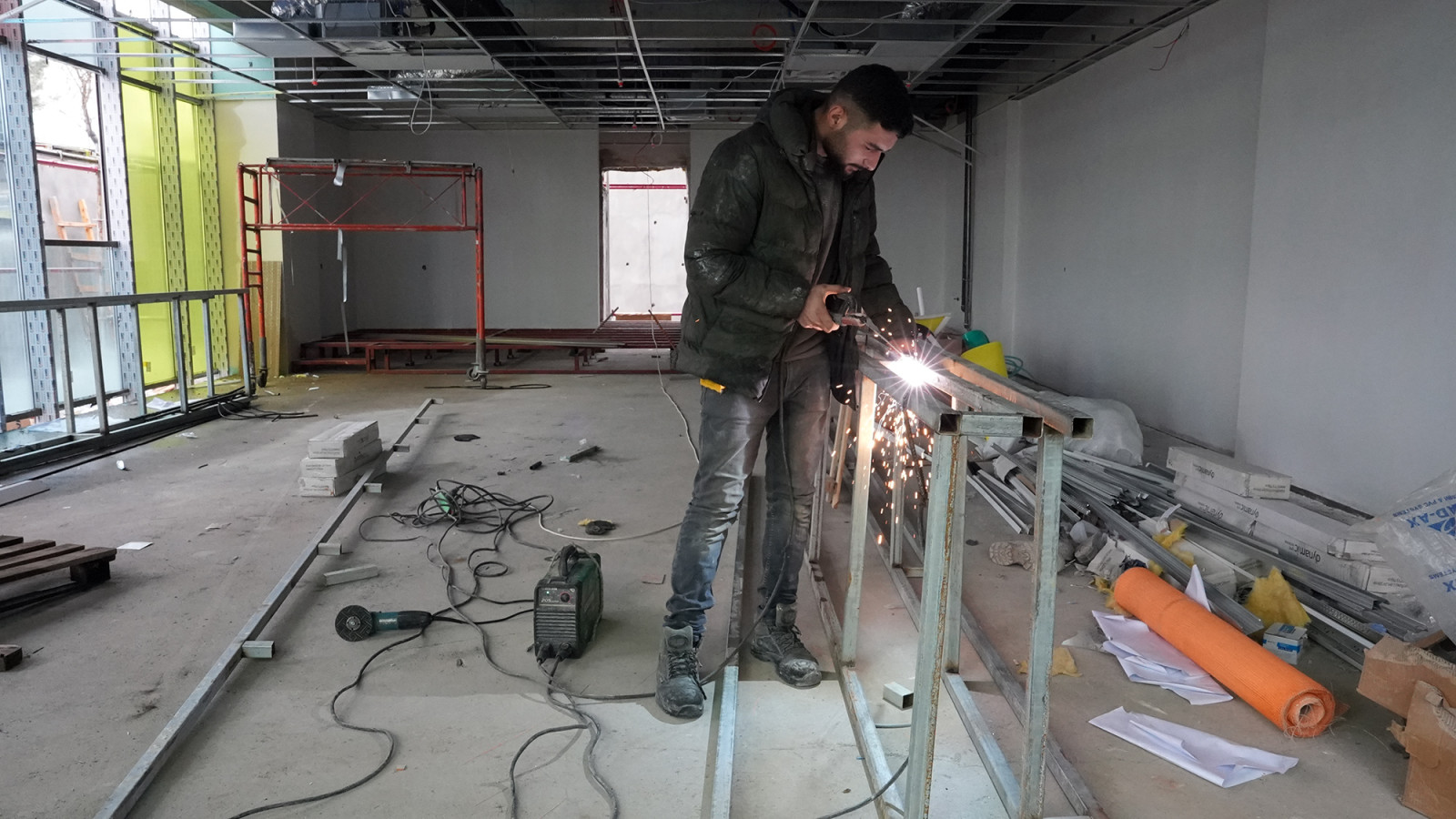 Cocuk Kutuphanesi Ve Sanat Merkezi 1-3