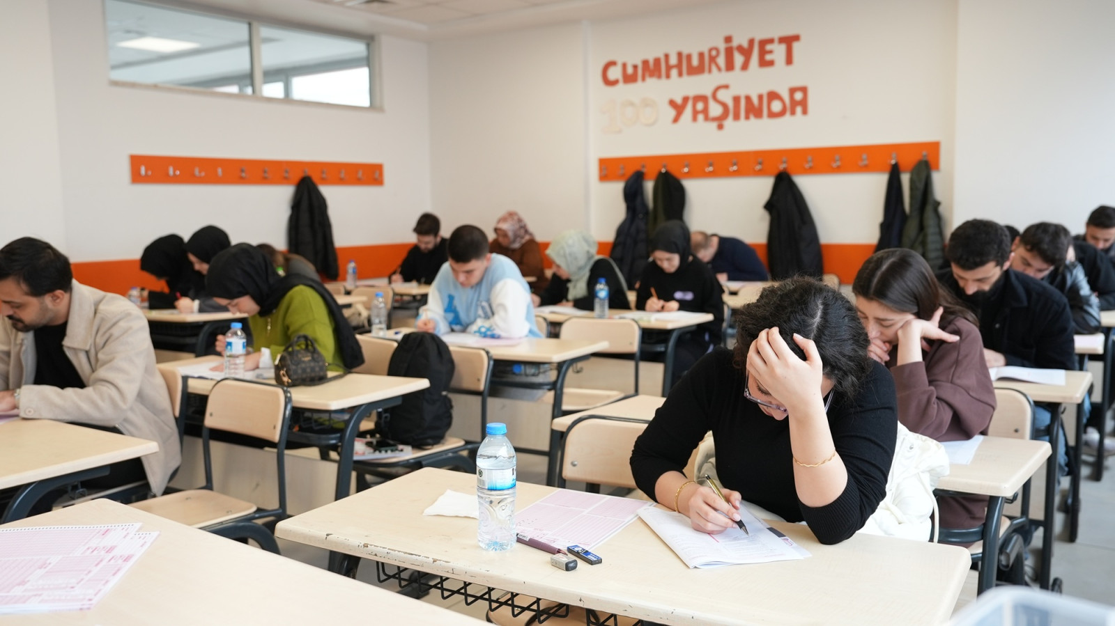 Büyükşehir’den Başarıya Giden Yolda Öğrencilere KPSS Provası