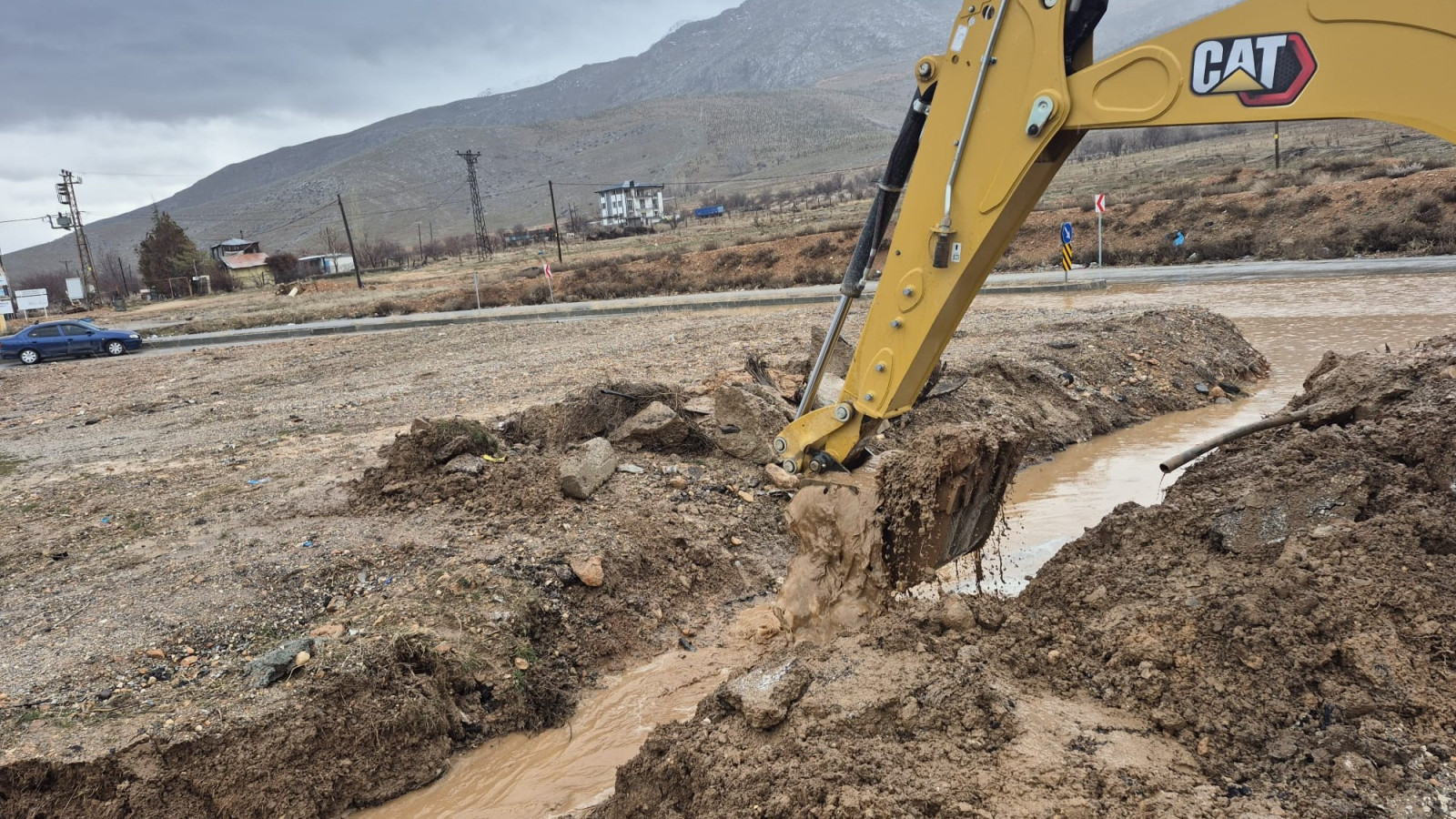 Saganak Yagis Calismalari 7