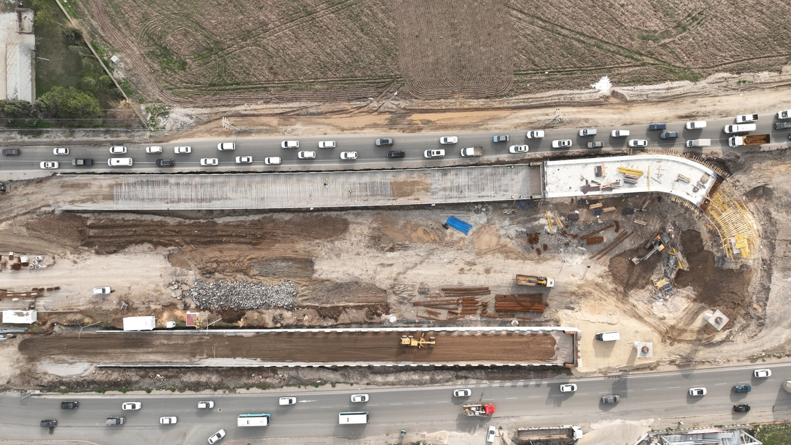 Sanayi Kavşağı İnşaatı Hızla Devam Ediyor