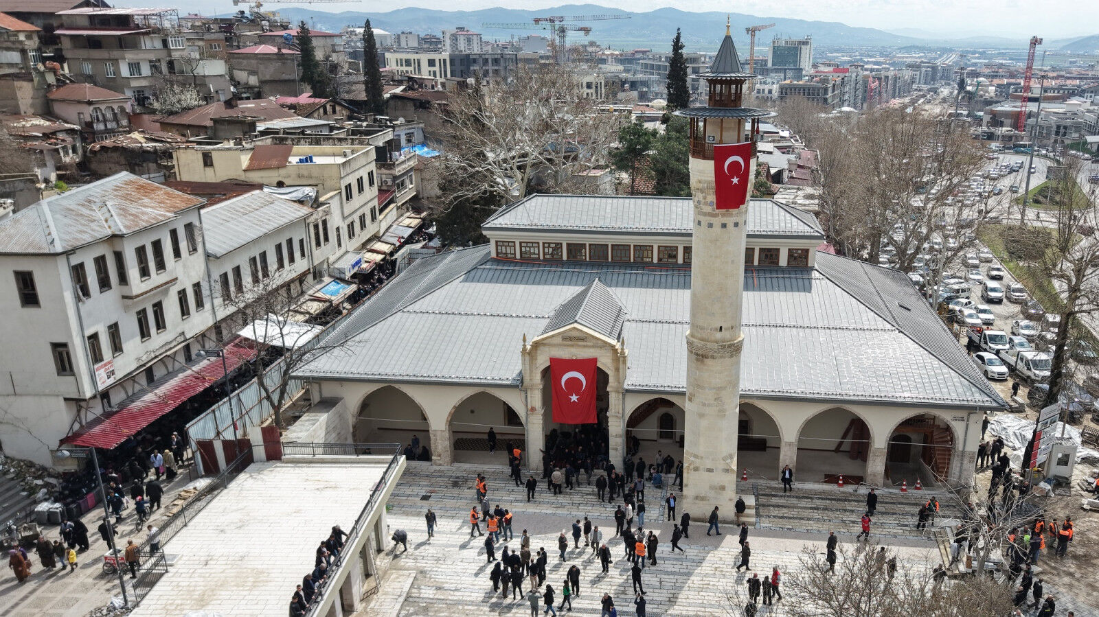 Asırlık Miras Yeniden Ayağa Kalktı: Ulu Camii ve Boğazkesen Camii İbadete Açıldı