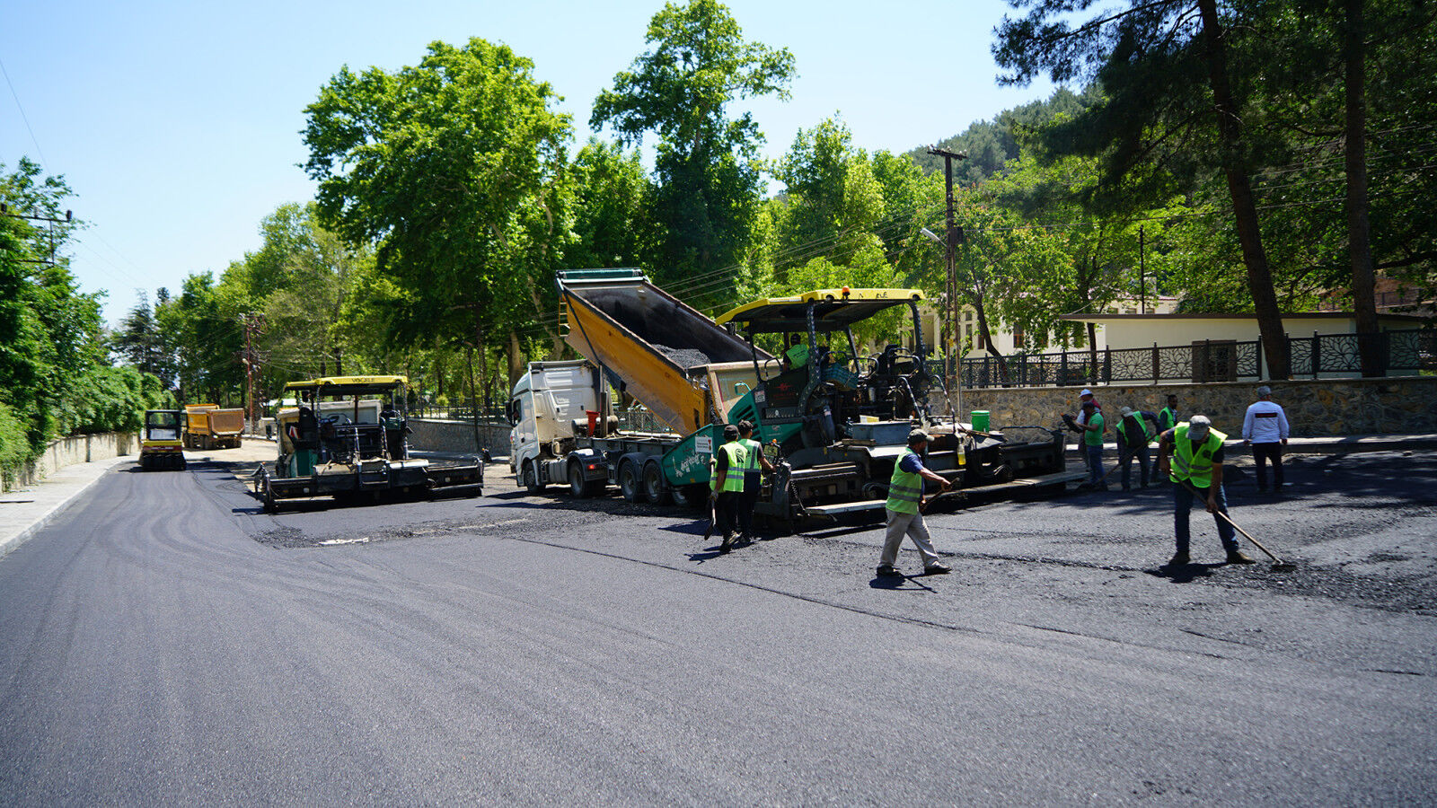 Pinarbasi Caddesi Asfalt 4