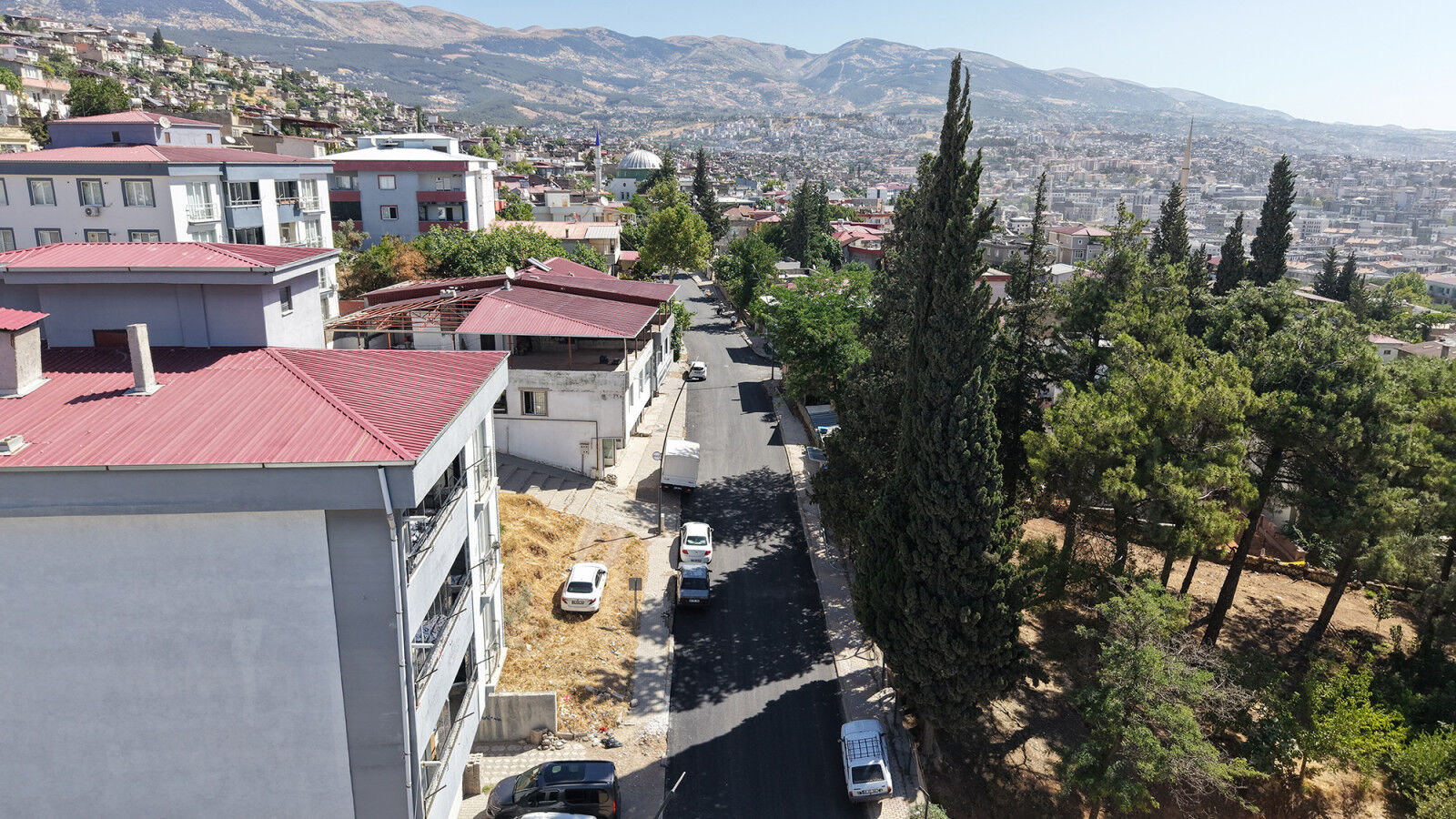 Mukremin Halil Caddesi 4
