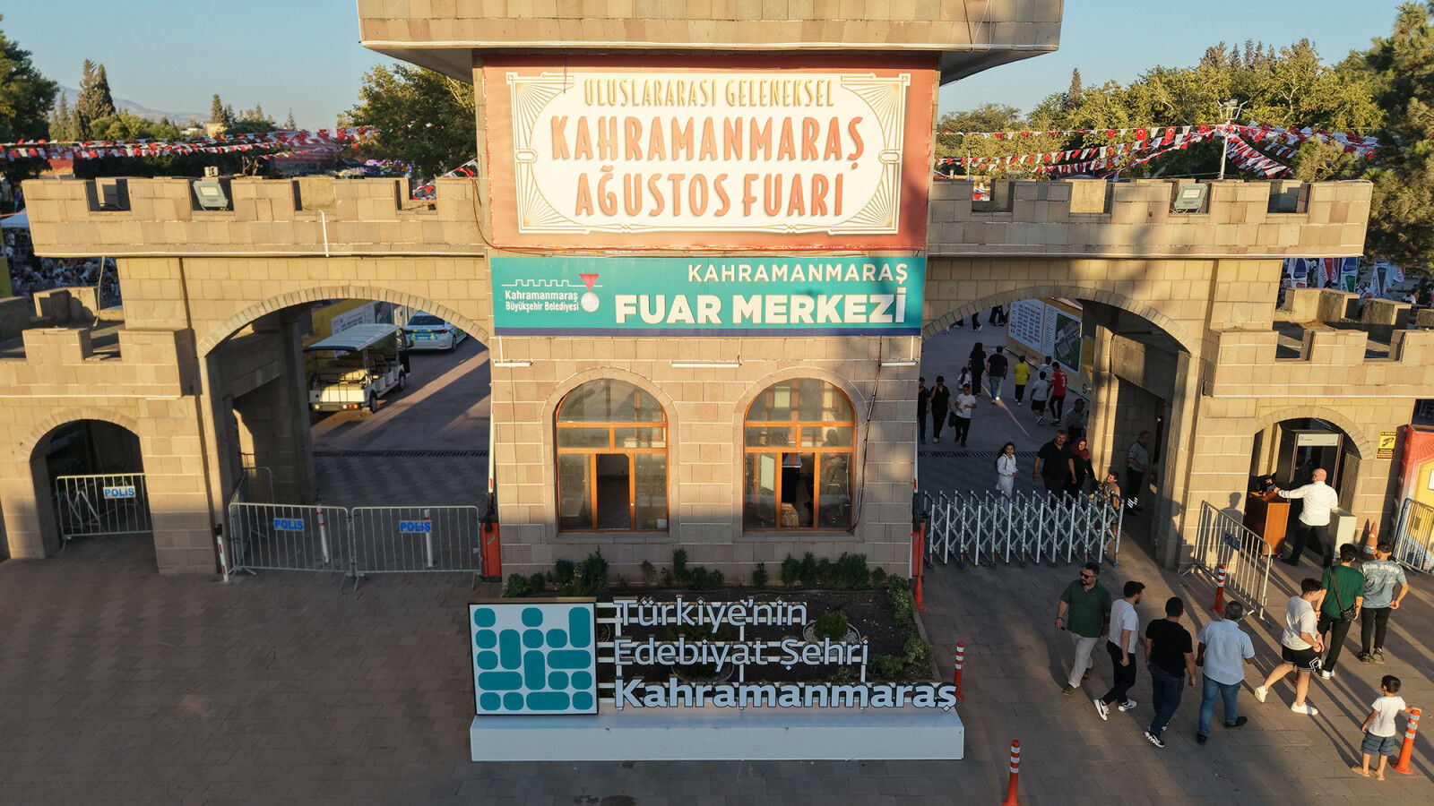 Agustos Fuari 3. Gun 1